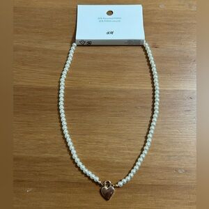 H&M faux pearl heart necklace